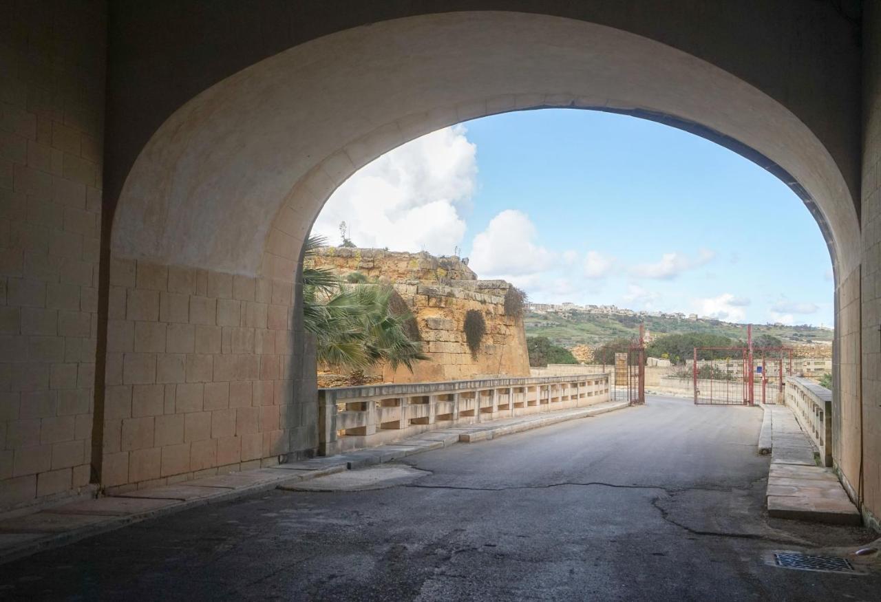Gee9Teen at Fort Chambray Villa Mgarr Buitenkant foto