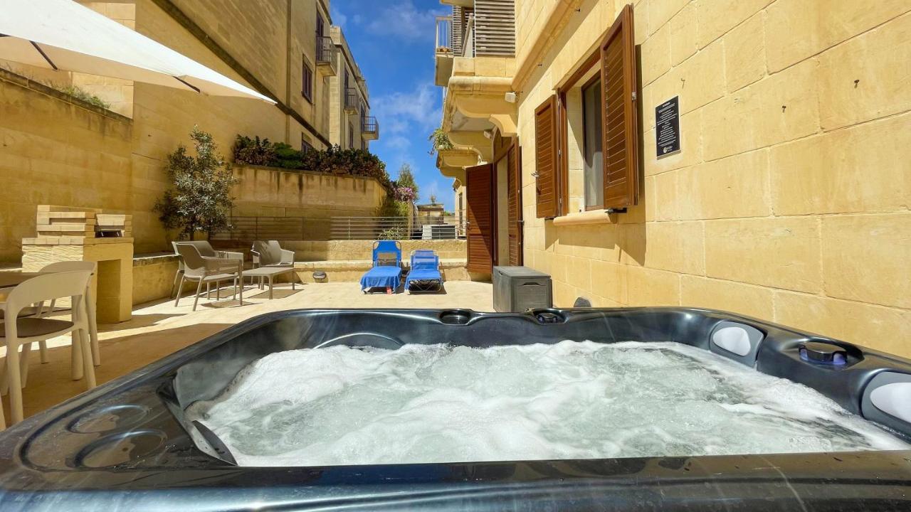 Gee9Teen at Fort Chambray Villa Mgarr Buitenkant foto